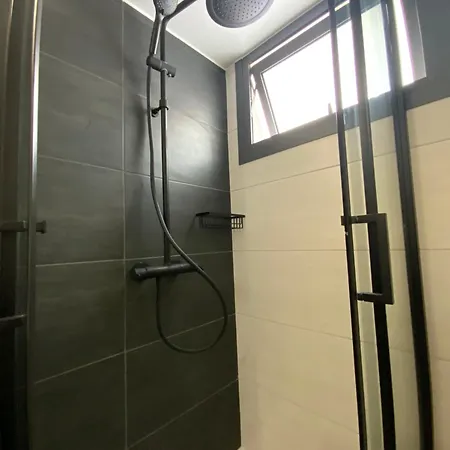 Niki Breeze Apartament *